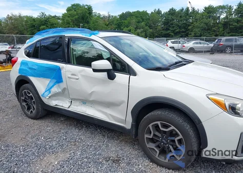 2016 Subaru Crosstrek 2.0I Premium z USA, uszkodzony, nr VIN JF2GPABC9G8347248
